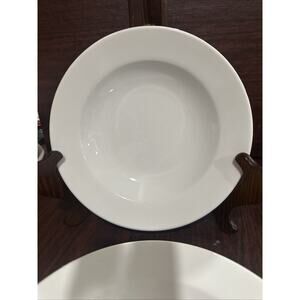 Williams-Sonoma Heavy White 9" x 1 1/2" Pasta or Soup Bowls Set Of 2 (561))